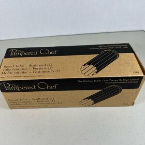 The Pampered Chef Scalloped Bread Tube Model Number 1565 New In Box